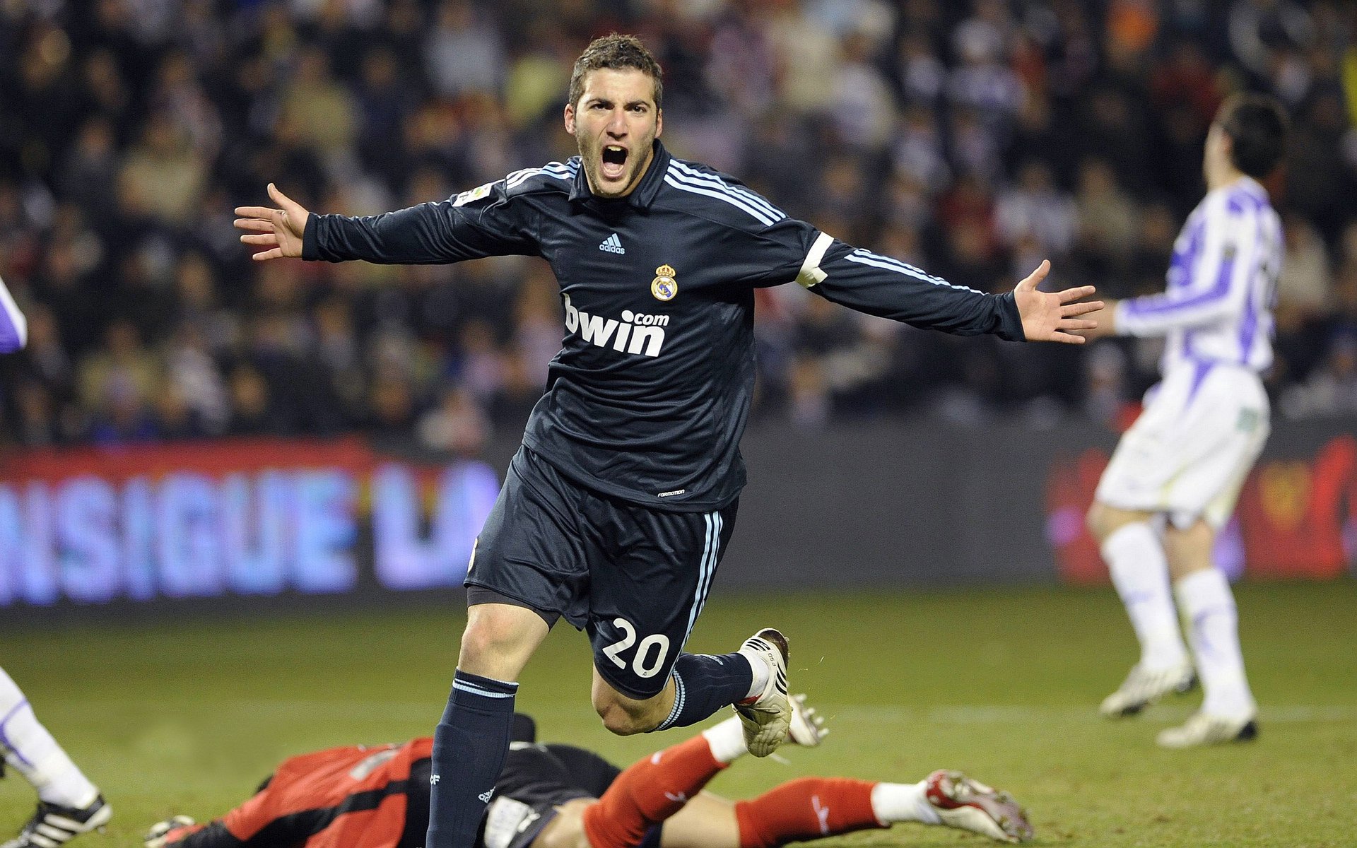 哈利伯顿的魔法时刻，森林狼如何终结吉林队的连胜神话